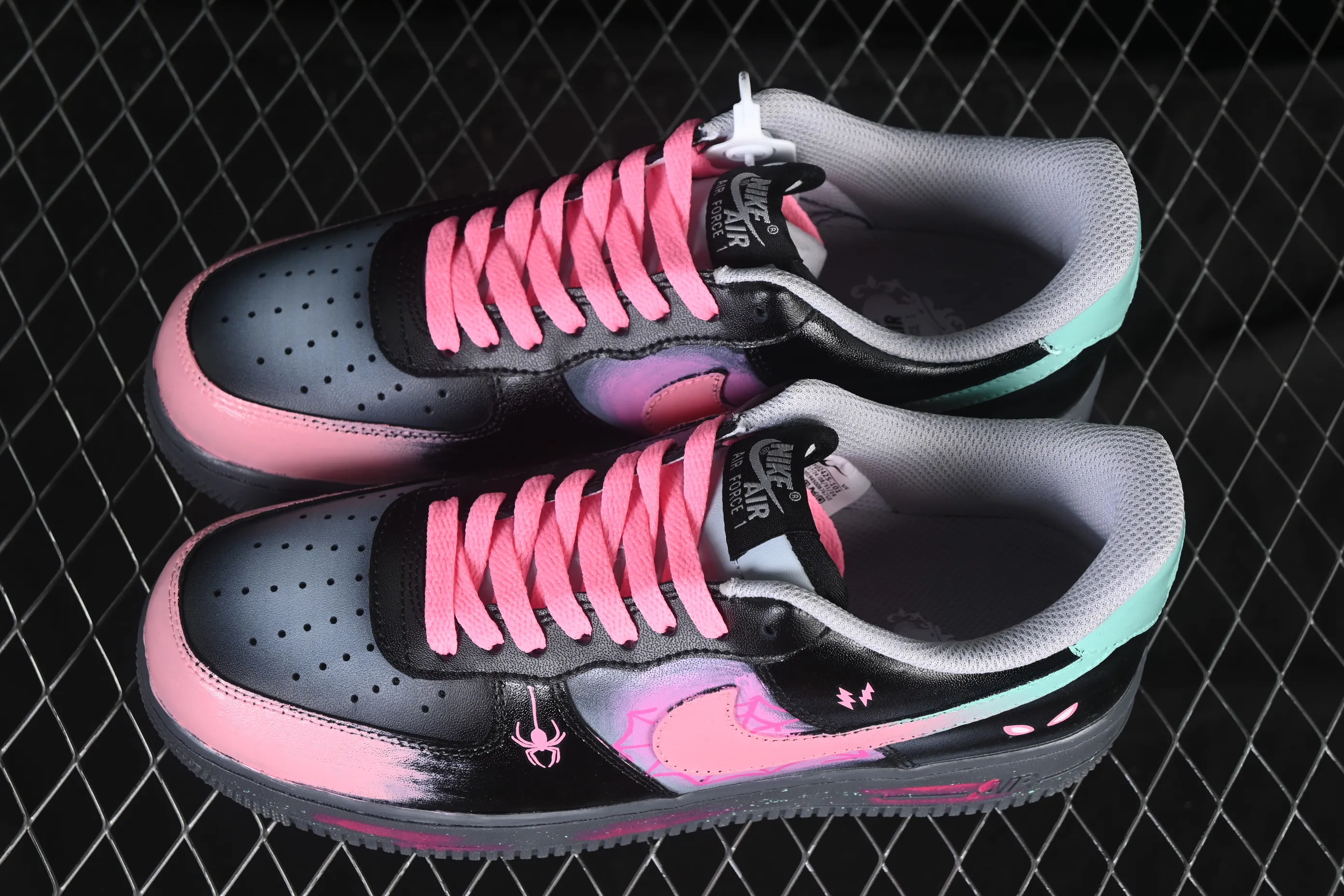 All categories Nk Air Force 1 Air Force series Nk Air Force 1 Low Air Force low top Nike Air Force 1'07 Low "Pink Electric Spider Shadow" Hand-painted graffiti Pink Electric Spider Shadow Air Force 1 low-top casual sneakers YD2425-011